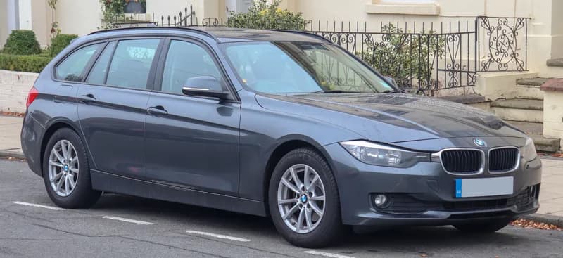 BMW 330e